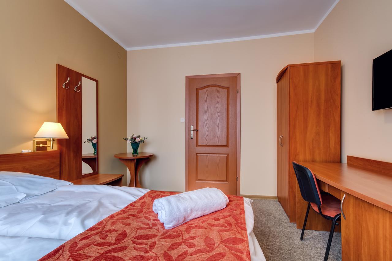 Superior King or Twin Room,628805022:JPEG